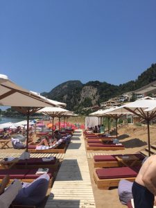 Tips Corfu: Beachbar Corfu Pazuzu